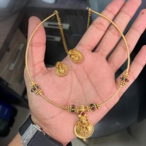 matte finish hasli necklace