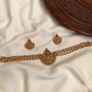 Home traditional 3 layer necklace